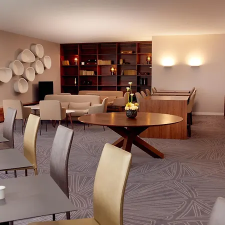 Hotel Doubletree By Hilton Vratislav