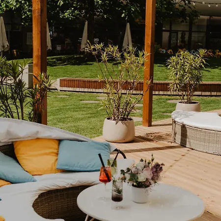 Doubletree By Hilton فروتسواف