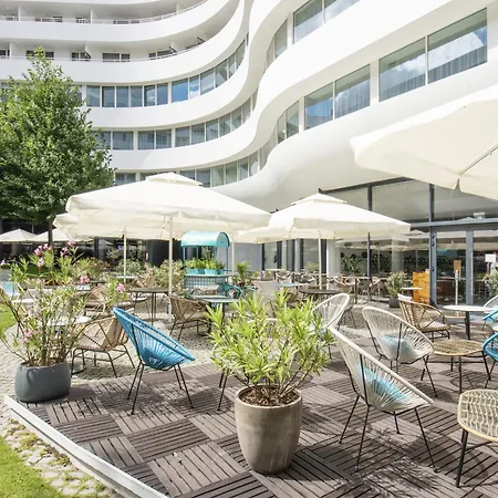 Doubletree By Hilton
