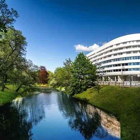 Doubletree By Hilton