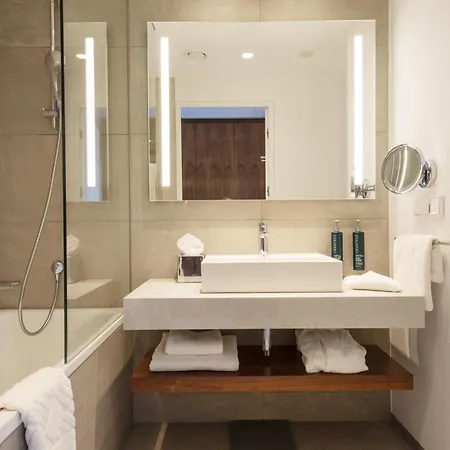 Doubletree By Hilton 5* فروتسواف
