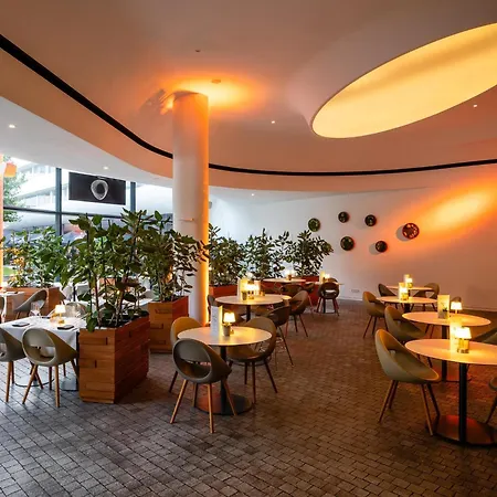 Doubletree By Hilton Hotel
