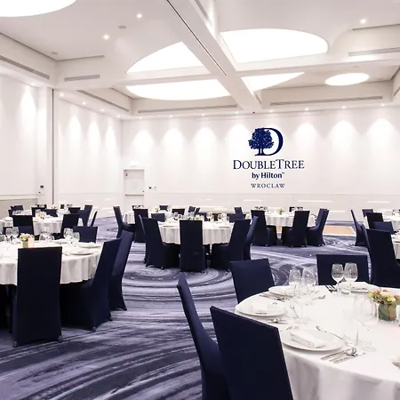Doubletree By Hilton Готель